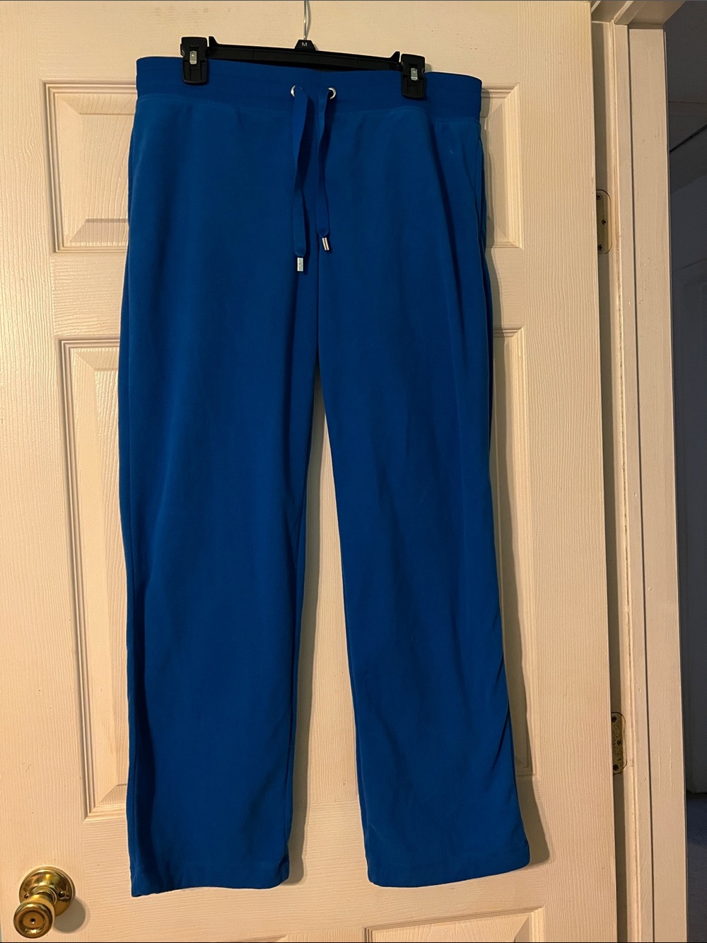 Danskin Now Pants. Size Medium 8-10. No wear. Royal blue